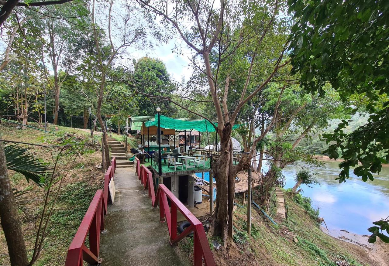 Phuphavaree By Tahug Sai Yok Ban Ai Hit ภายนอก รูปภาพ